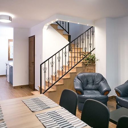 Starlight Apartment Mezőkövesd 外观 照片