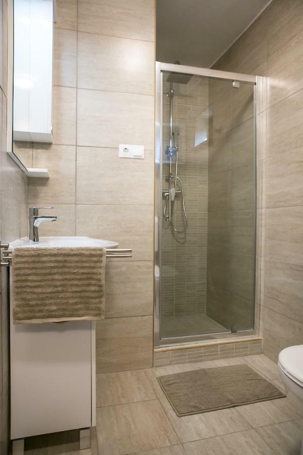Starlight Apartment Mezőkövesd 外观 照片