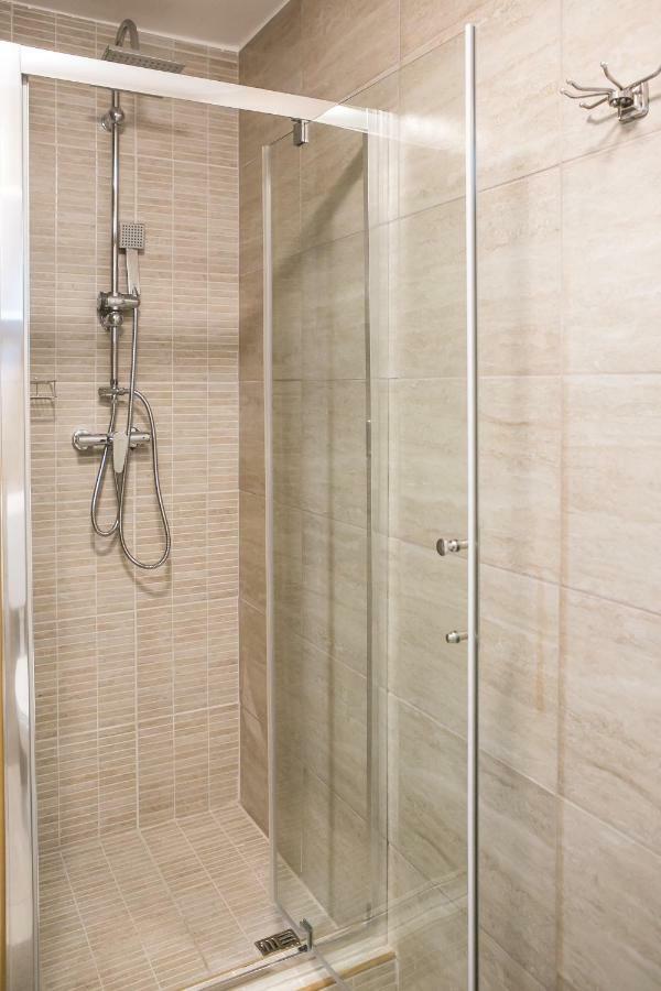 Starlight Apartment Mezőkövesd 外观 照片